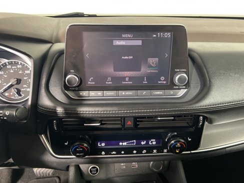 Used 2021 Nissan Rogue SV w/ Premium Package image 13