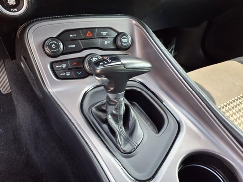 Used 2023 Dodge Challenger SXT image 21