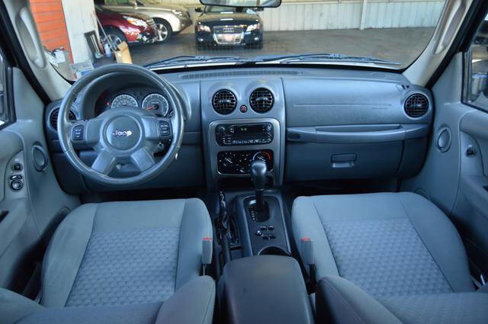 Used 2005 Jeep Liberty Renegade image 14