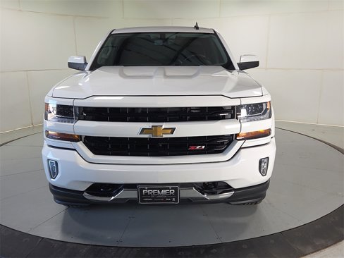 Used 2018 Chevrolet Silverado 1500 LT w/ Texas Edition image 3