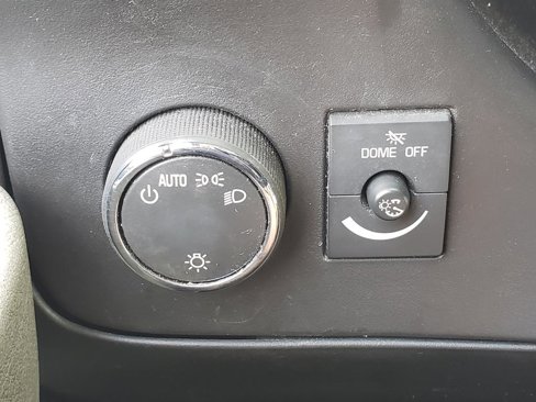 Used 2017 Chevrolet Express 2500 image 25