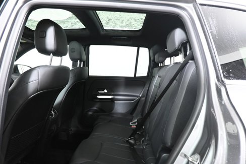 Used 2022 Mercedes-Benz GLB 250 4MATIC image 33