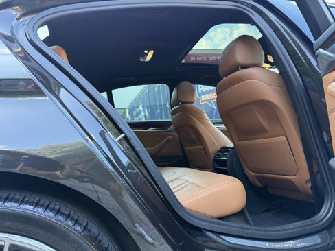 Used 2019 BMW 530i w/ Luxury Package image 21