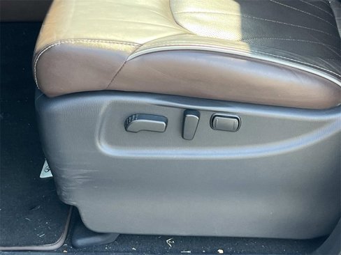 Used 2017 INFINITI QX80 Limited image 23
