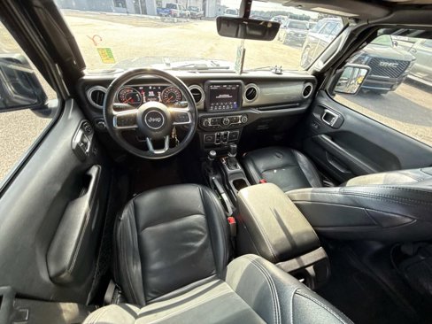 Used 2018 Jeep Wrangler Unlimited Sahara image 13