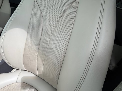 Used 2022 Lincoln Nautilus Reserve w/ Luxury Package image 40