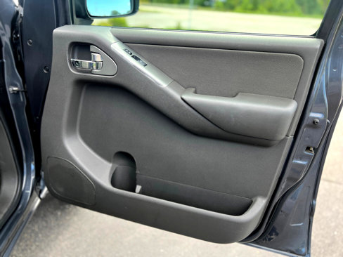 Used 2011 Nissan Pathfinder S w/ Protection Pkg image 41