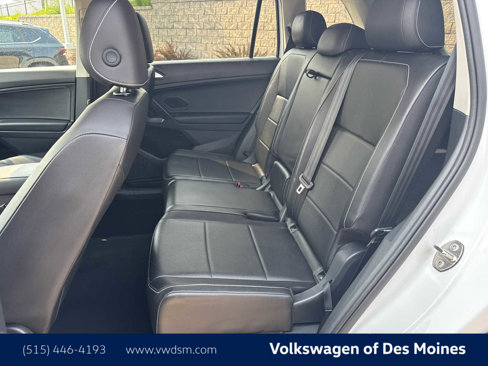 Used 2021 Volkswagen Tiguan SE image 12