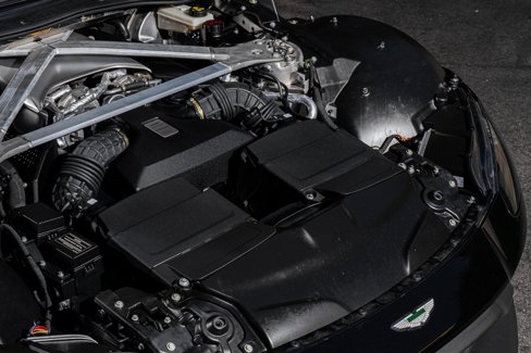 Used 2020 Aston Martin V8 Vantage Coupe image 10