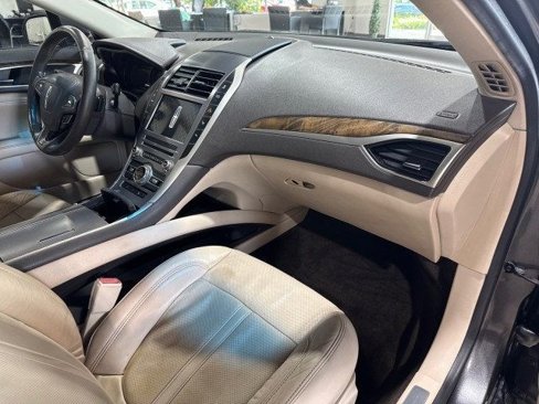 Used 2017 Lincoln MKZ Reserve w/ Technology Package image 26