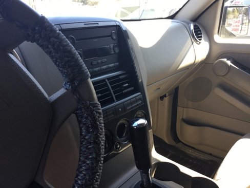 Used 2007 Ford Explorer XLT image 10
