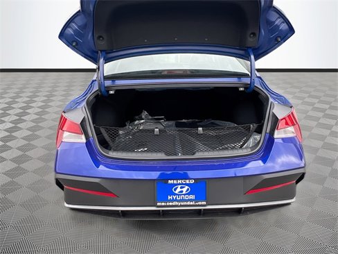 New 2025 Hyundai Elantra SE image 23