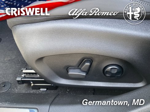 New 2025 Alfa Romeo Tonale w/ Premium Package image 20