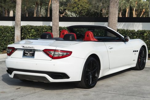 Used 2017 Maserati GranTurismo Sport image 9