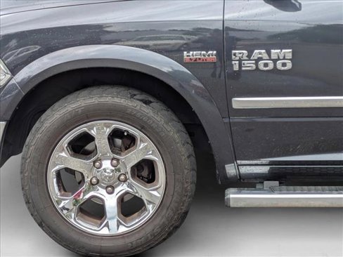 Used 2018 RAM 1500 Laramie w/ Convenience Group image 9