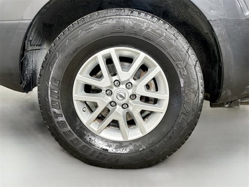 Used 2015 Nissan Frontier SV image 27