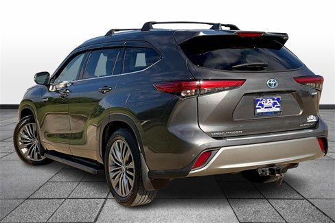 Used 2021 Toyota Highlander Platinum image 12