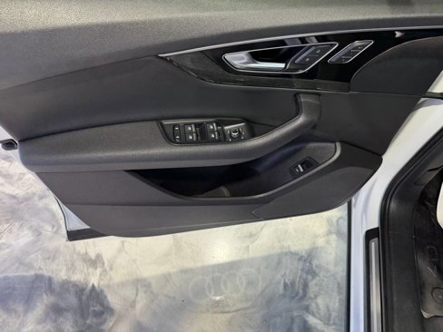 Used 2017 Audi Q7 3.0T Premium Plus image 54