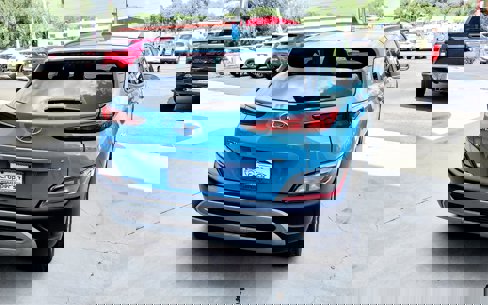 Used 2023 Hyundai Kona SEL image 5