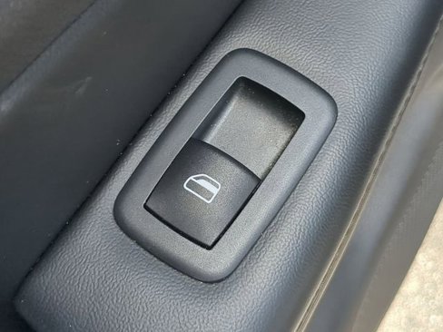 Used 2020 Jeep Grand Cherokee Laredo image 31