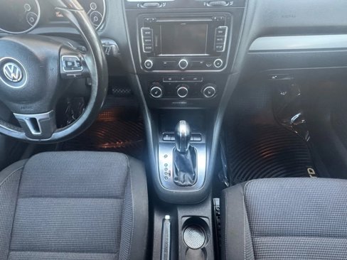 Used 2012 Volkswagen Golf TDI image 20