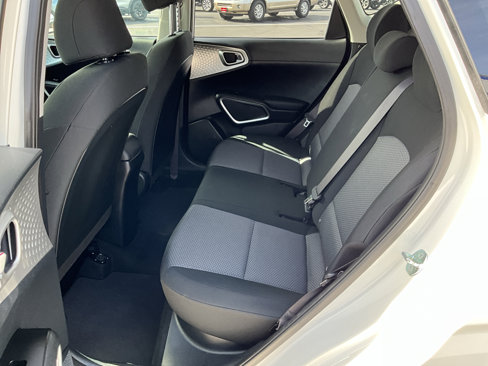 Used 2023 Kia Soul LX w/ LX Technology Package image 9