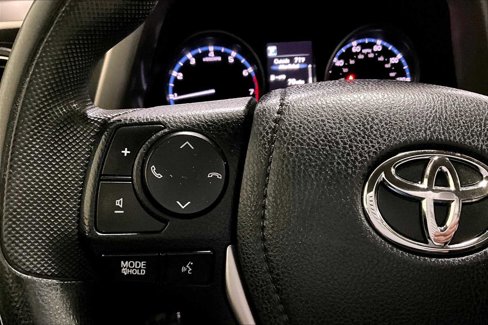 Used 2018 Toyota RAV4 LE image 23