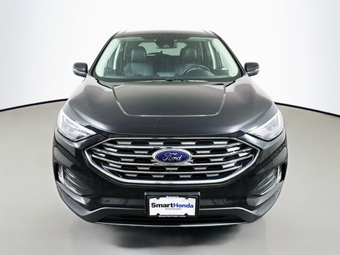 Used 2022 Ford Edge Titanium image 2