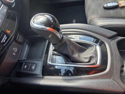Used 2022 Nissan Rogue Sport SV w/ Technology Package image 39