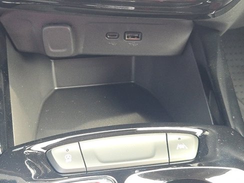 New 2025 Chevrolet Trax LT w/ Driver Confidence Package image 18