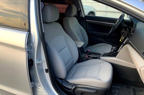Used 2018 Hyundai Elantra SE image 8