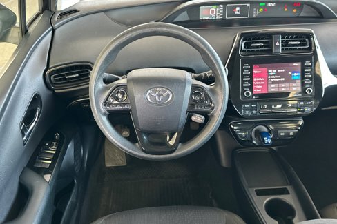 Used 2022 Toyota Prius L Eco image 11