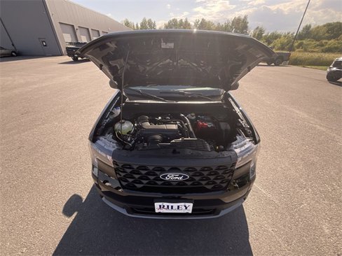New 2025 Ford Maverick XLT image 24