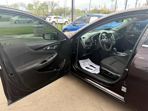 Used 2021 Chevrolet Malibu LT image 15