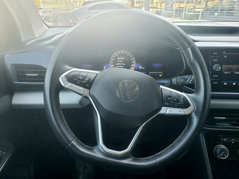 Used 2023 Volkswagen Taos SE image 14