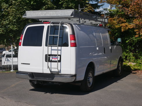 Used 2018 Chevrolet Express 2500 image 18
