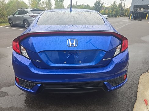 Used 2017 Honda Civic Touring image 6