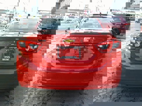 Used 2018 Chevrolet Cruze LS image 2