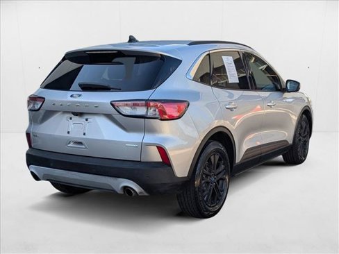 Used 2020 Ford Escape SEL image 9