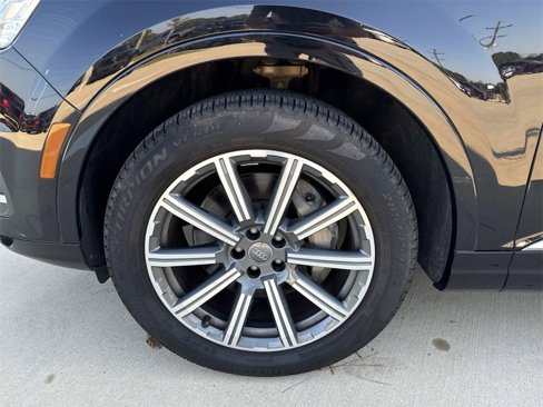 Used 2017 Audi Q7 3.0T Prestige image 4