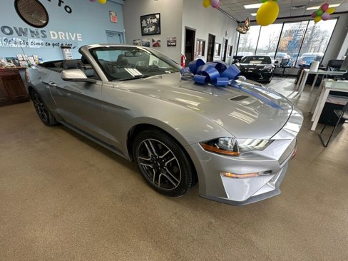 Used 2020 Ford Mustang Premium image 10