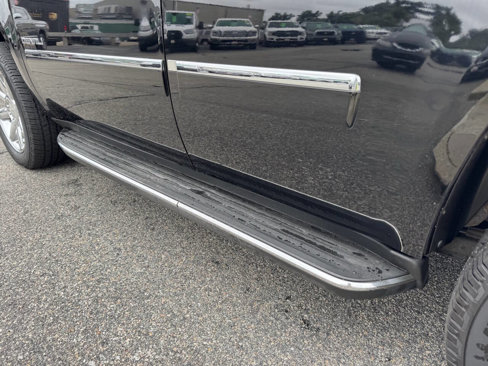 Used 2011 GMC Yukon Denali image 7