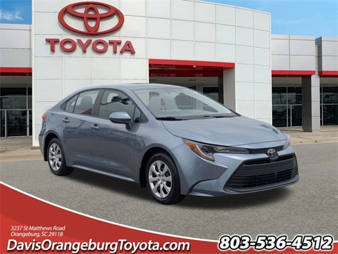 Certified 2025 Toyota Corolla LE image 1