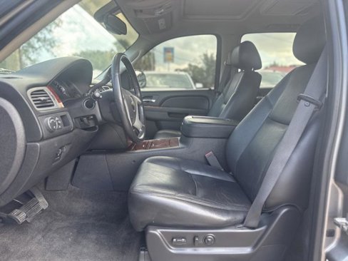 Used 2012 Chevrolet Suburban LTZ image 14