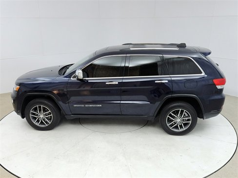Used 2017 Jeep Grand Cherokee Limited image 16