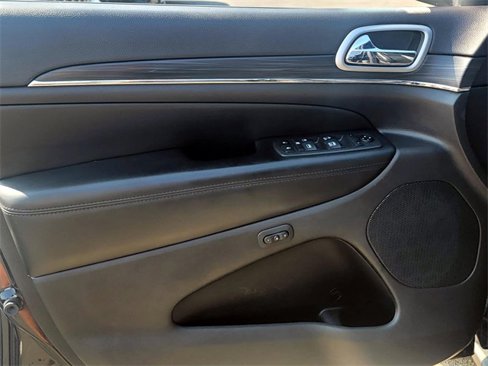 Used 2019 Jeep Grand Cherokee Limited image 11