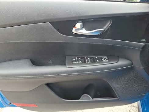 Used 2023 Kia Forte GT-Line w/ GT-Line Premium Package image 13