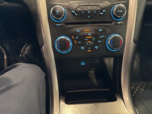 Used 2018 Ford Fusion SE image 27