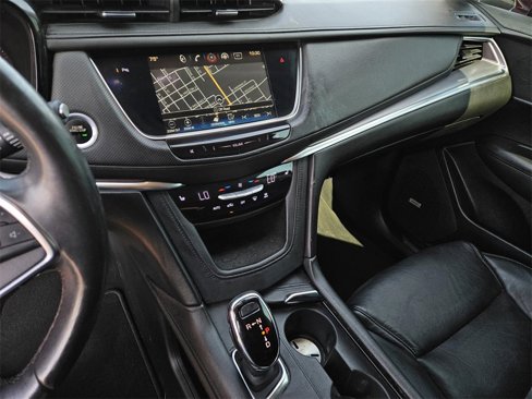Used 2017 Cadillac XT5 Luxury image 23