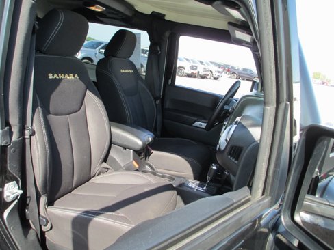 Used 2015 Jeep Wrangler Sahara w/ Connectivity Group image 15
